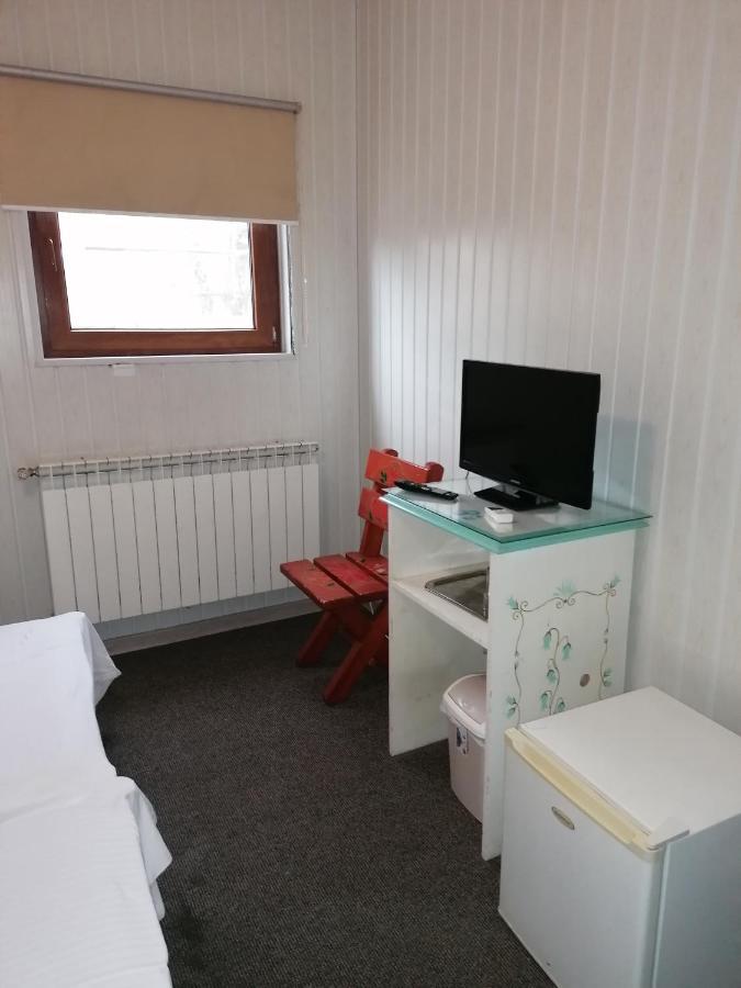 Hotel Casa Romaneasca Otopeni Eksteriør billede