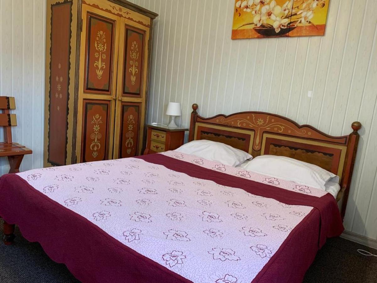 Hotel Casa Romaneasca Otopeni Eksteriør billede