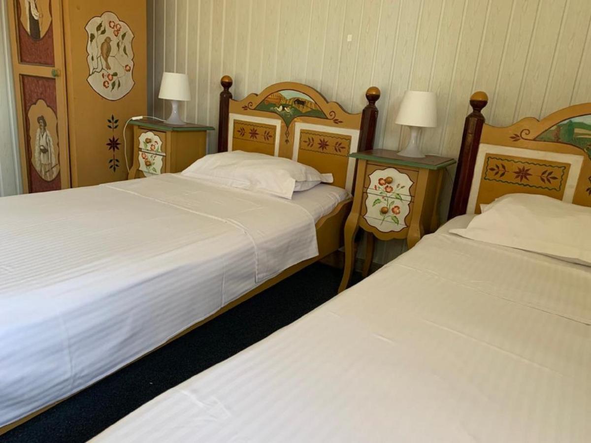 Hotel Casa Romaneasca Otopeni Eksteriør billede