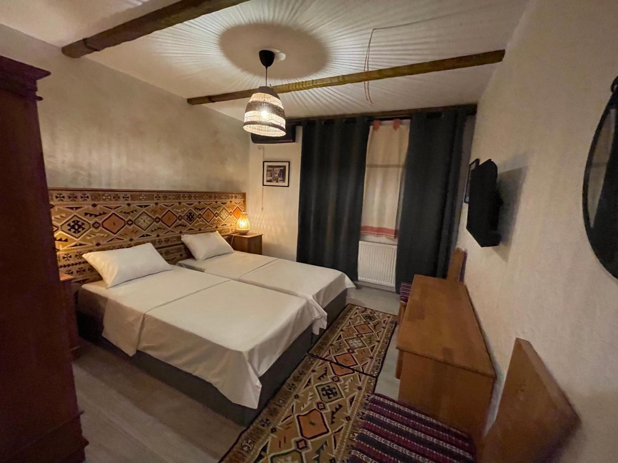 Hotel Casa Romaneasca Otopeni Eksteriør billede