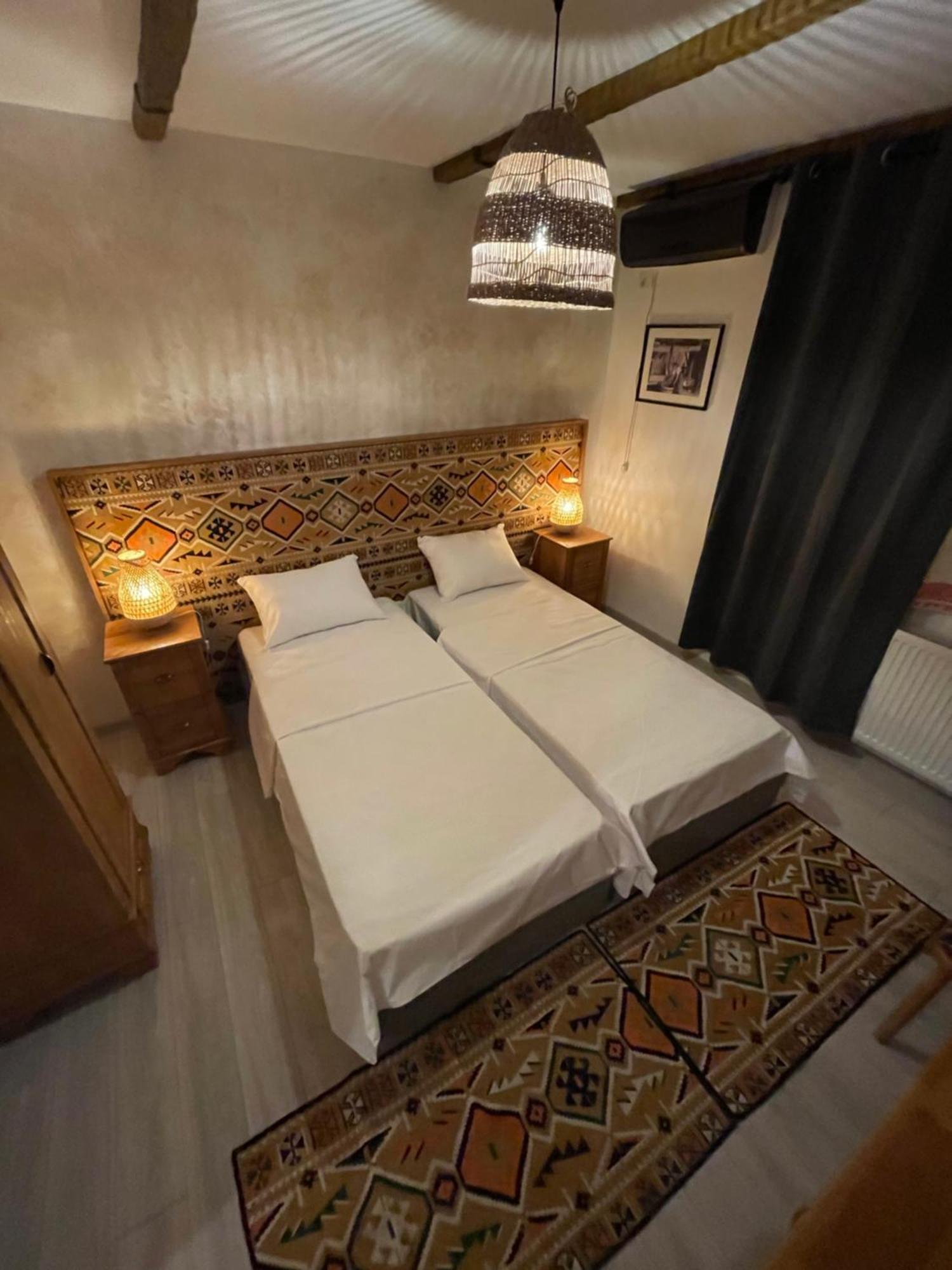 Hotel Casa Romaneasca Otopeni Eksteriør billede